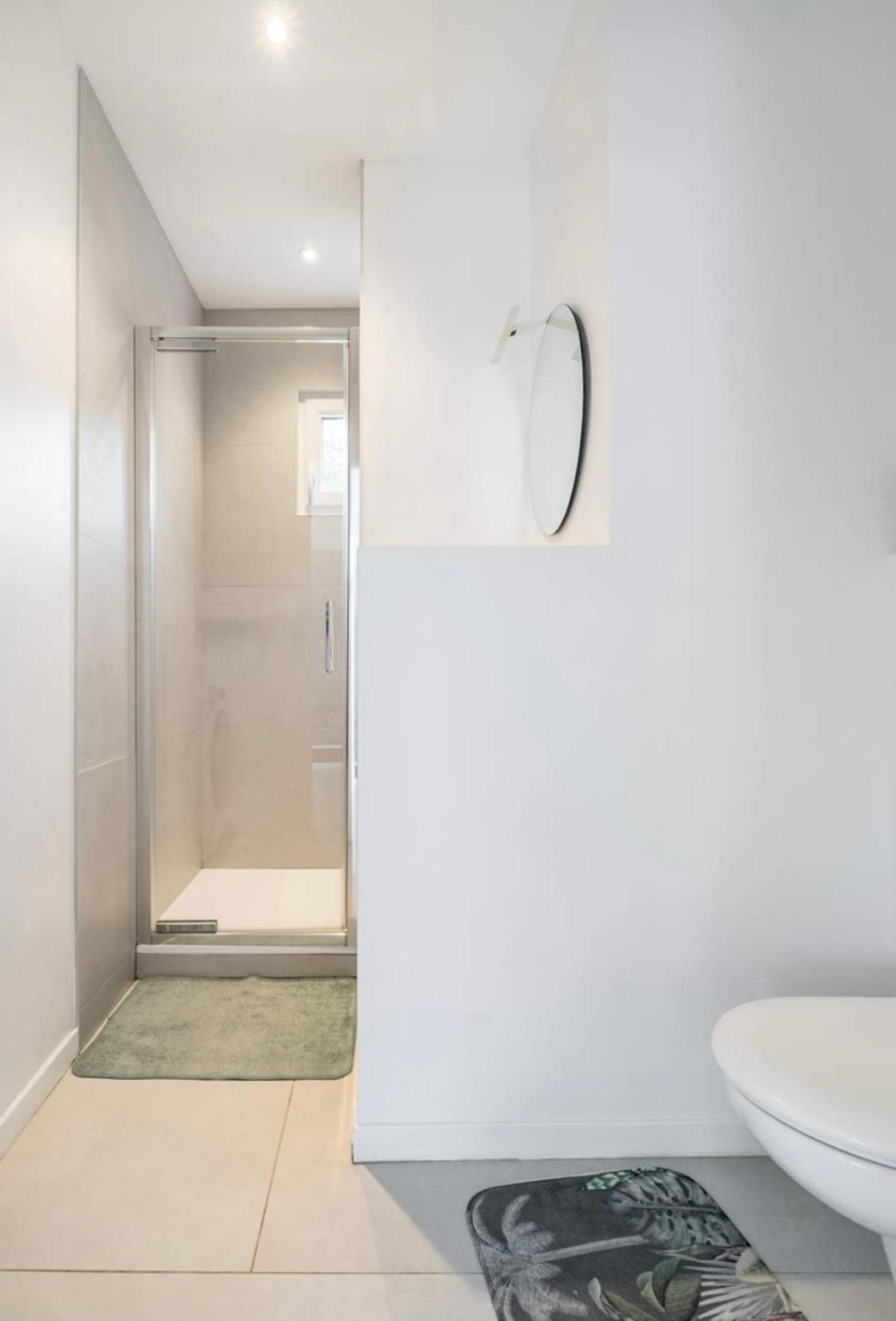 Halluin Villa Entouree De Verdure Avec Parking Prive מראה חיצוני תמונה